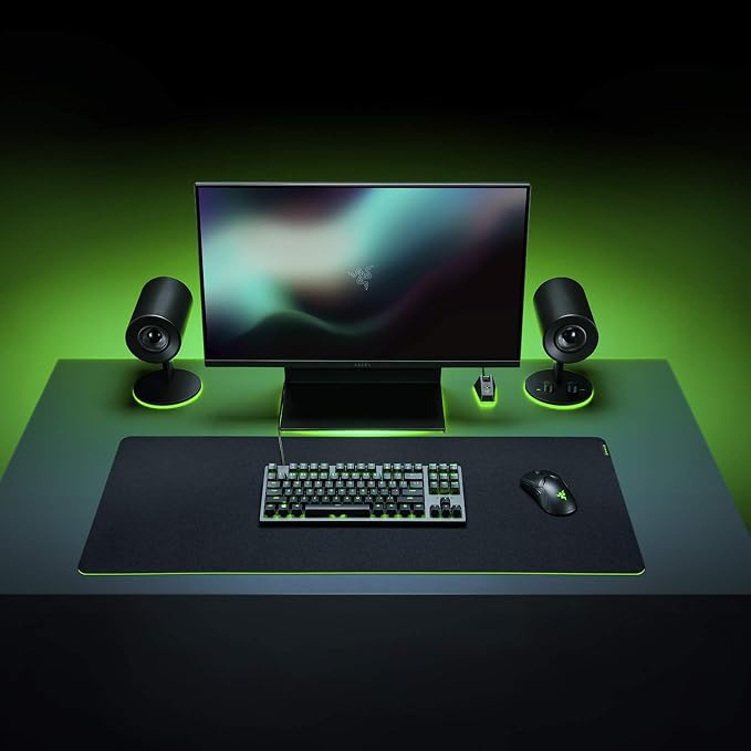 Razer Gigantus v2 Cloth Gaming Mouse Pad: Thick, High-Density Foam - Image 6